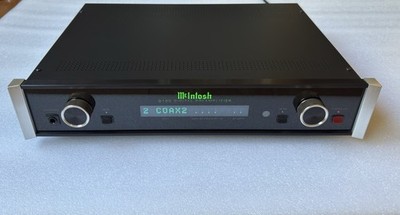 McIntosh D100 With Original Remote, Manual, Box - Excellent Condition
