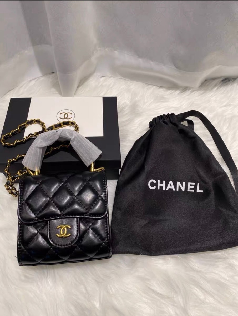 CHANEL Beauty / Makeup line mini top bag – Gift With Purchase (GWP
