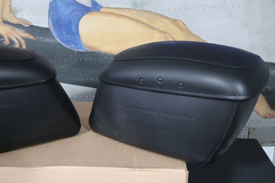 53061-00B NUEVO OEM 2000-2017 HARLEY-DAVIDSON SOFTAIL KIT DE ALFORJA DE BLOQUEO RÍGIDO Foto 3 de 4