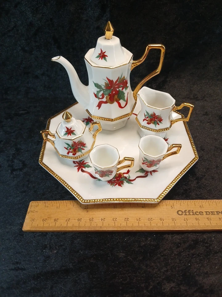 Mini Tea Set With Poinsetta Christmas - Image 2 of 4