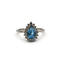 18ct white gold 1.90 carat pear shaped cut topaz & 0.40 carat diamond ring
