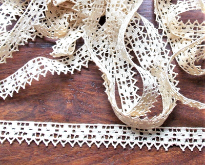 Dentelle Du Puy à La Main - Vintage Blanche 65x3cm X4, Motif Géométrique, Pour Déco Ou Artisanat