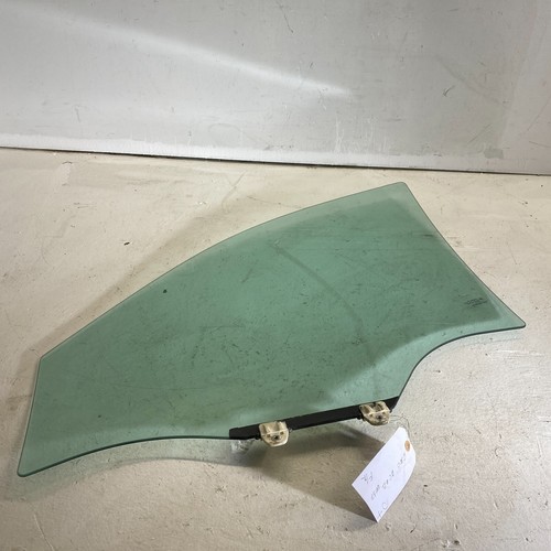 GMC Acadia 2007-2017 Front Right Door Glass Window OEM 15124002 - Picture 7 of 9