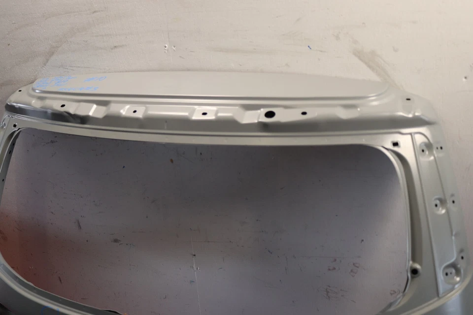 2015 2021 KIA SEDONA REAR LIFTGATE SHELL OEM - Image 3 of 4