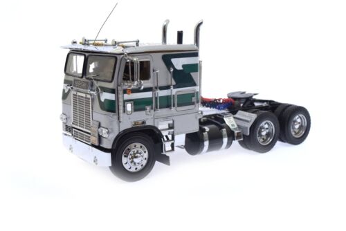 Franklin Mint 1979 Refrigeration Freightliner Silver Tractor and trailer 1:32 - Picture 2 of 23