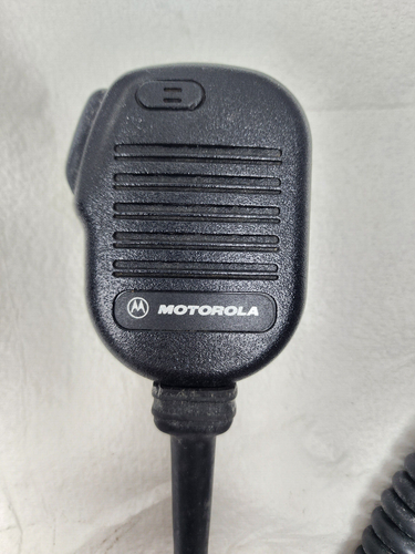 MOTOROLA XTS2500 700 800 MHz Digital Two-Way Radio H46UCD9PW5BN & Charger - Picture 9 of 12