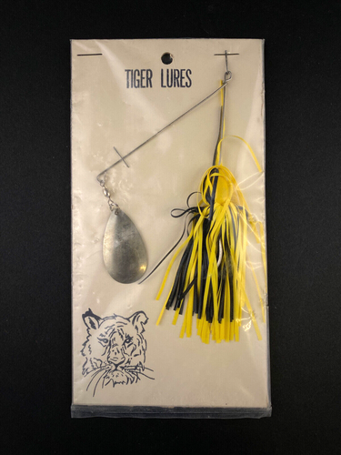 Vintage Fishing Tiger Lures, Jigs, Spinner Baits Lot of 78 New - Picture 17 of 20
