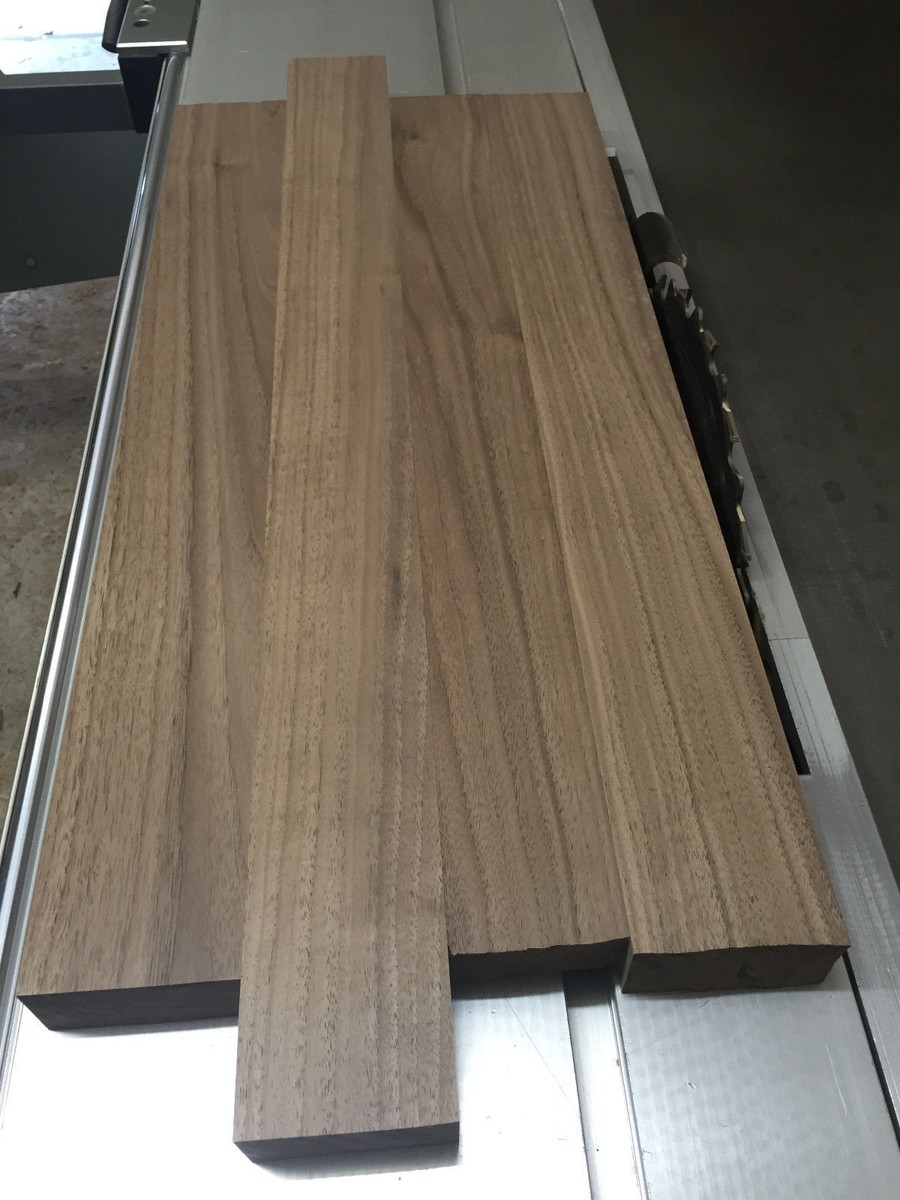 Nussbaum Kantholz 25/25mm Leiste Vierkant Holzleiste Basteln Holz in Nussbaum Kantholz 25/25mm Leiste Vierkant Holzleiste Basteln Holz in
