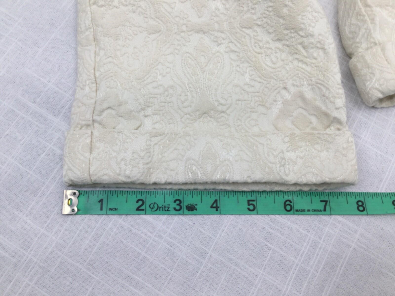 Bebe Off White Raised Geometric Pattern Capri Pan… - image 5