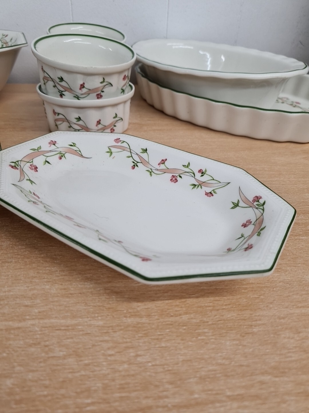 johnson brothers eternal beau dinner set eBay