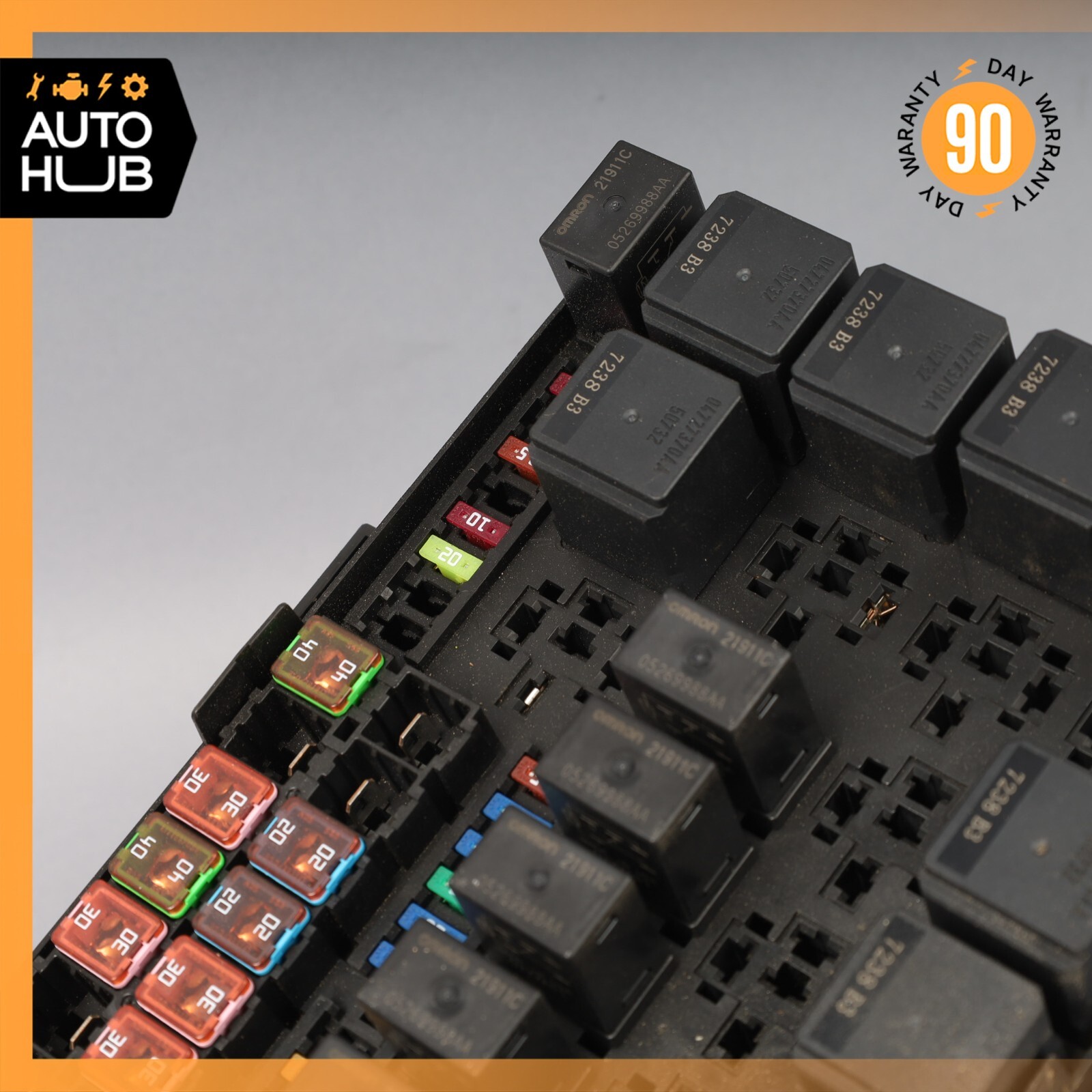 2018 Maserati Ghibli SQ4 M157 Relay Fuse Box Cut 670037817 OEM 41k