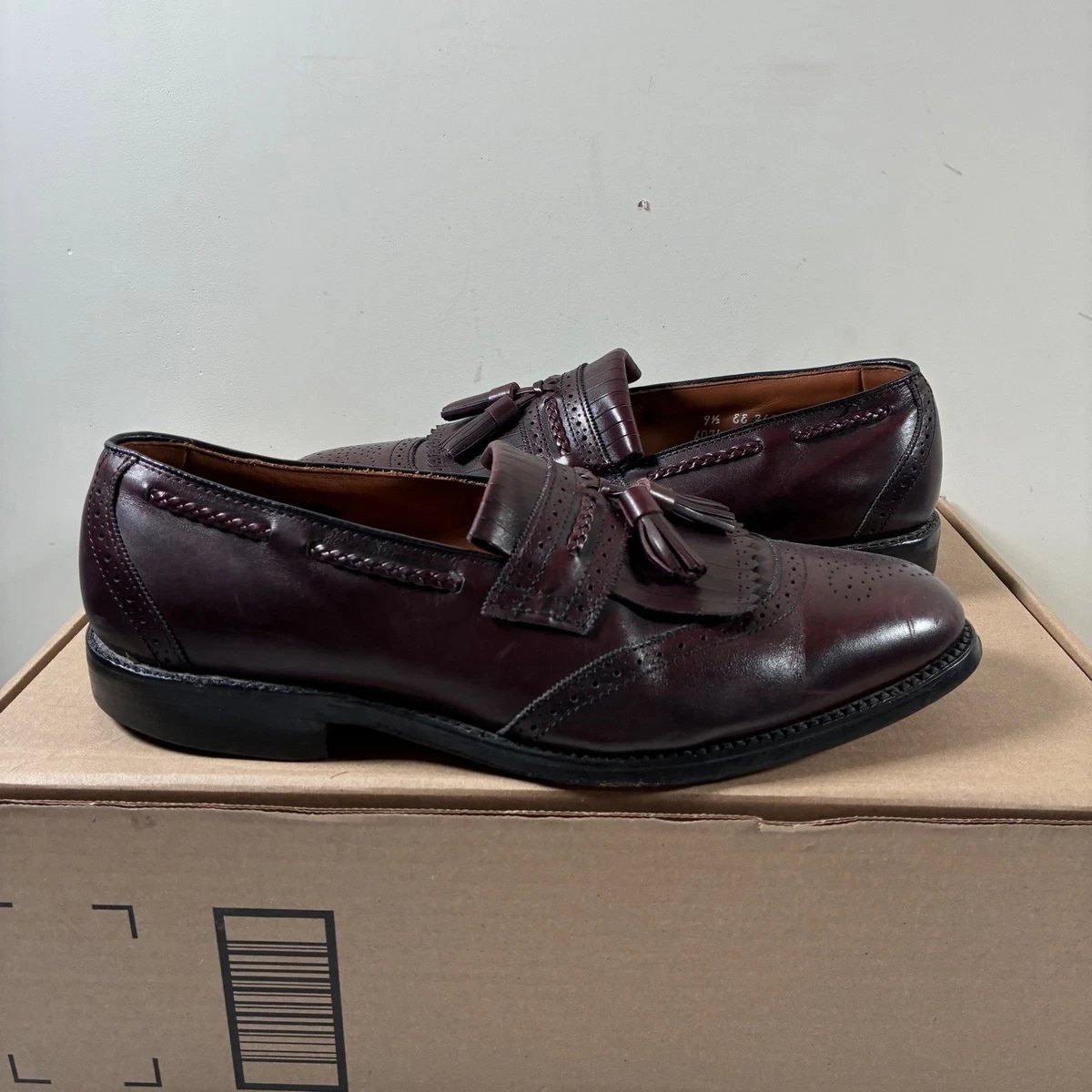 Allen Edmonds Arlington Burgundy Leather Wingtip Tassel Loafer 10.5D Made In USA Allen Edmonds Red Solid Dress Shoes for Men for sale | eBay main image 4