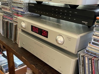 DENAFRIPS Hades 12th Preamplifier Preamp Balanced R2R Discrete Holo Audio Pontus
