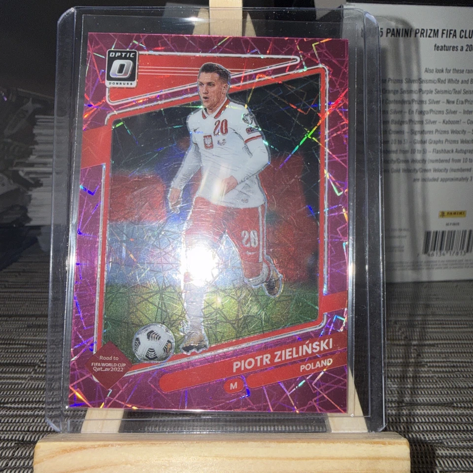 2021-22 Panini Donruss Optic Soccer Piotr Zielinski Pink Velocity 22/25 - Image 2 of 4