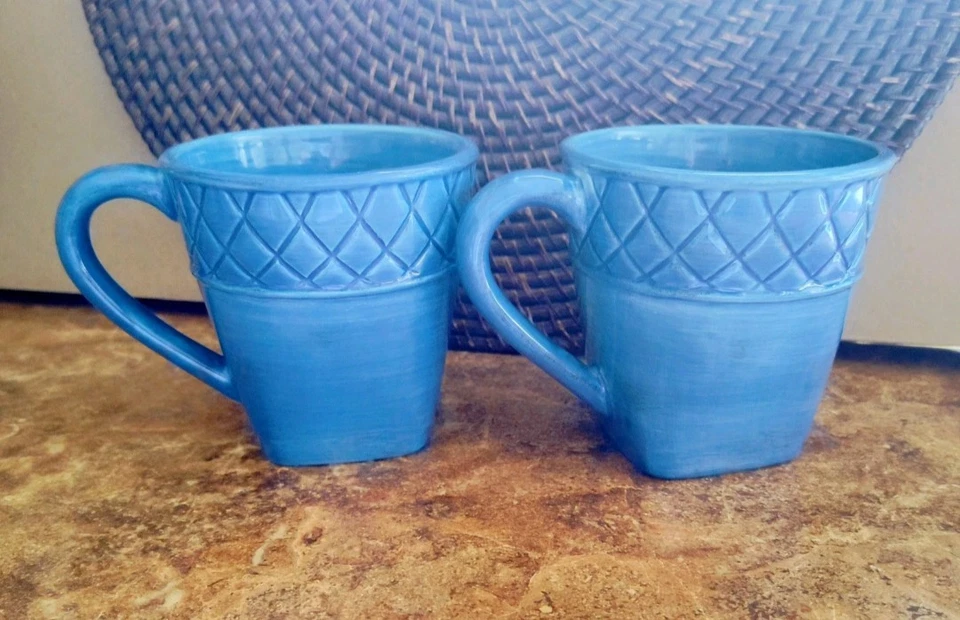 Conjunto de 2 Canecas Pfaltzgraff Paradise Cove Base Quadrada Acolchoada Azul Praia de Safira - Imagem 4 de 4