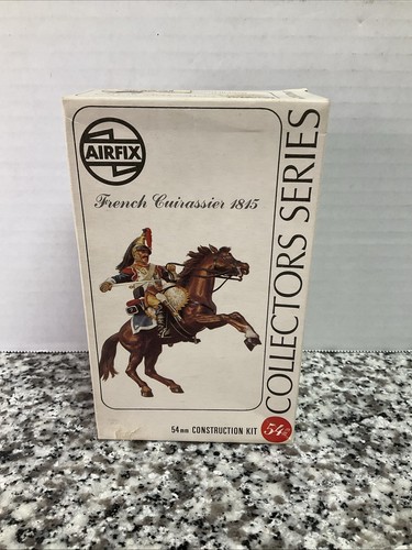 VINTAGE AIRFIX 54MM MOUNTED WATERLOO FRENCH CUIRASSIER FIGURE #02555 Model Kit