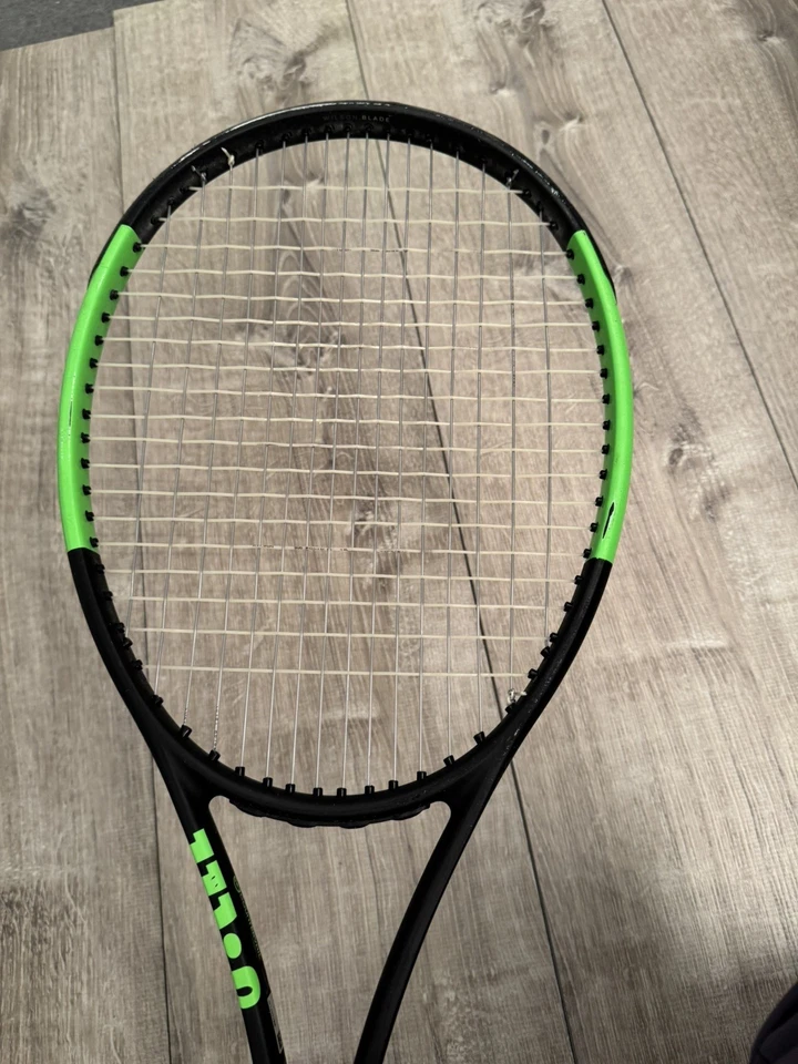 Wilson Blade 98L (16x19) V6 Tennis Racquet- Grip (2) 4 1/4”  - Image 3 of 4