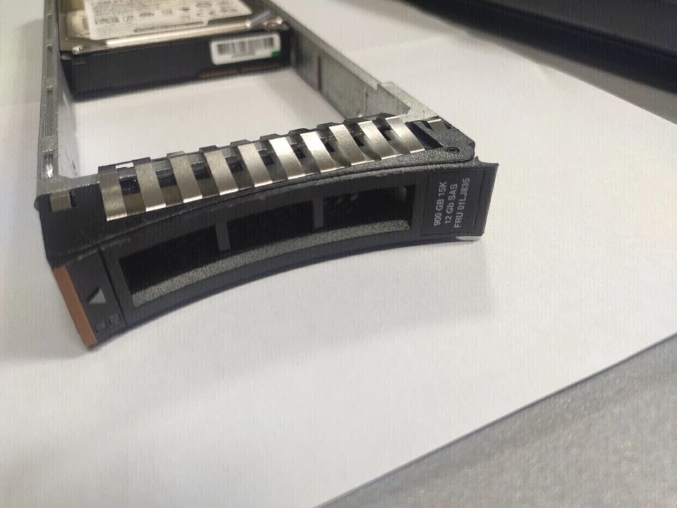 IBM 01LJ835 01LJ832 01LJ830 900G 15K SAS 12Gb/s 2.5" V5000 Gen2 HARD DRIVE HDD - Image 3 of 4