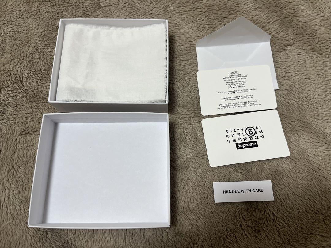 Supreme x MM6 Maison Margiela Receipt Wallet White Paper Supreme x MM6 Maison Margiela Receipt Wallet White Paper