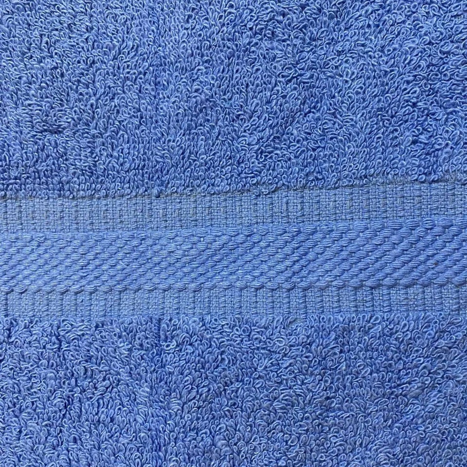 Paquete de 4 toallas de baño de lujo textiles suaves 27x54 pulgadas algodón suave 600 GSM Foto 3 de 4