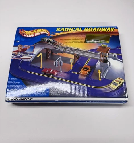 Vintage Hotwheels ( UNOPENED! ) Radical Roadway Play Set Toy ( 2002 )