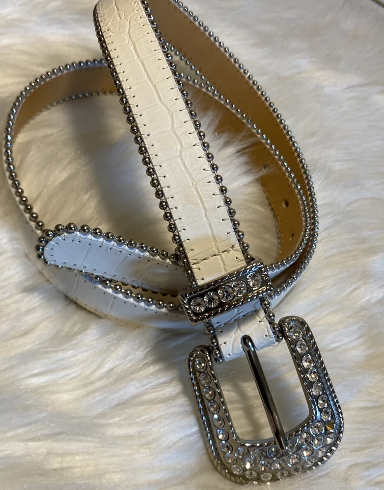 Cinto de couro genuíno branco Cache Y2K com fivela de strass tamanho M 1 pedra faltando - Imagem 2 de 4