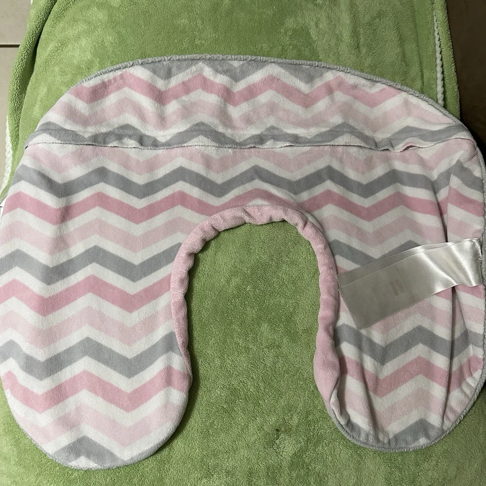 Boppy Pillow Cover Pink NURSING BOTTLE FEEDING Soft - Image 3 of 4