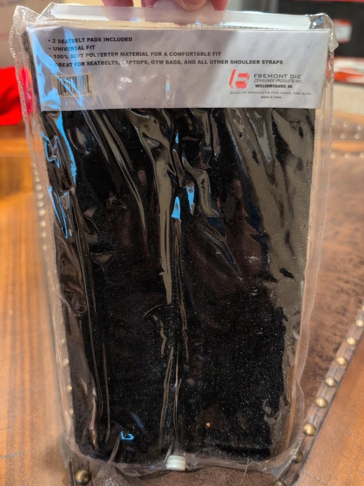 Par de almohadillas de cinturón de seguridad NCAA Virginia Tech Hokies de terciopelo de Fremont Die Foto 2 de 2