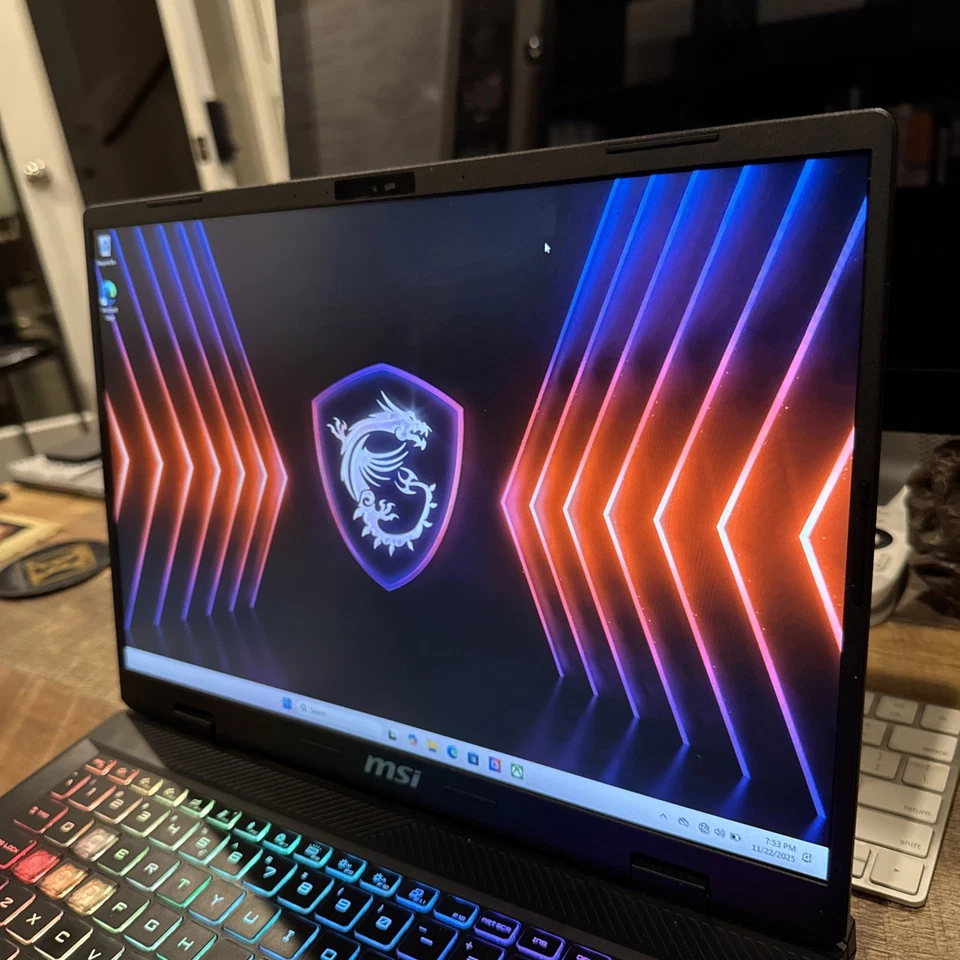 Portátil para juegos MSI Crosshair 16 i7-14650HX GeForce RTX 4070 16 GB 1 TB Foto 4 de 4