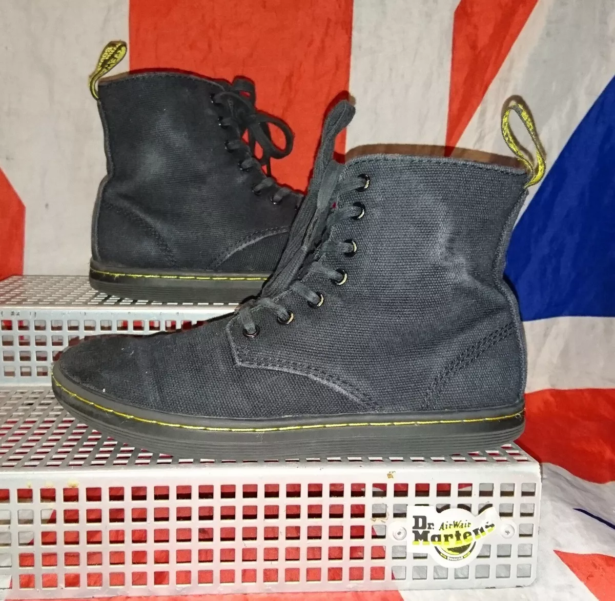 Dr martens best sale boys