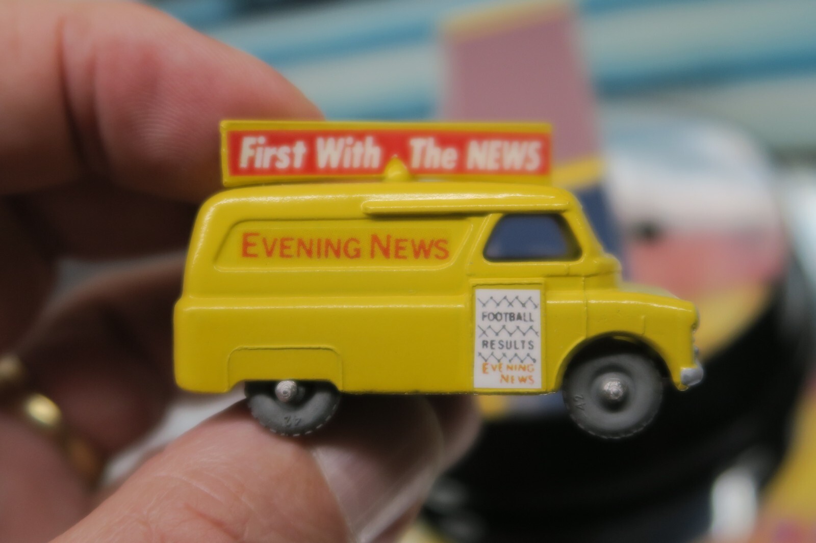 VINTAGE 1957 MATCHBOX LESNEY 42A BEDFORD EVENING NEWS VAN RESTORED W