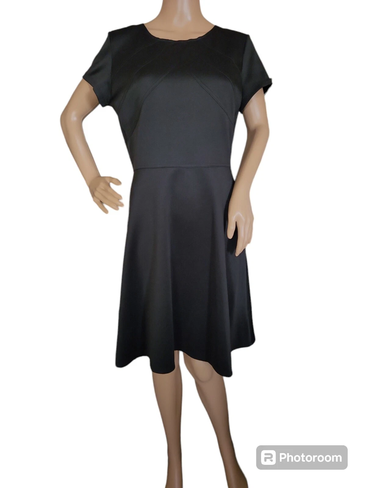 Abito midi nero da donna Alyx Limited taglia 10 (M) vestibilità e svasato sul retro con cerniera