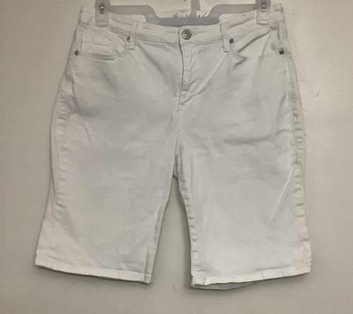 Gloria Vanderbilt Women's White All Around Slimming Effect Jean Shorts Size 10