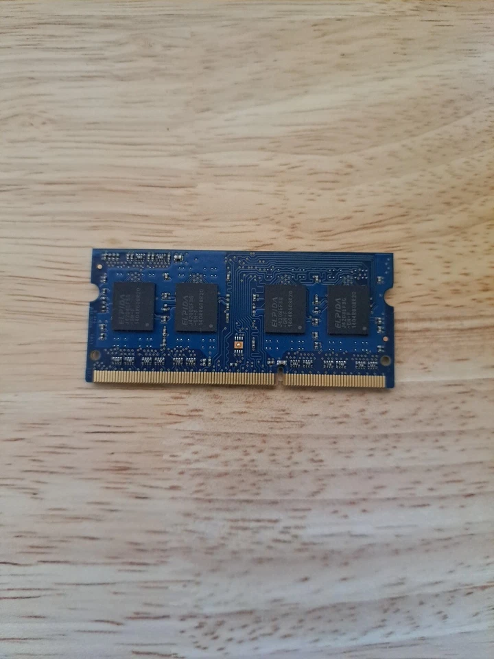 Lot Of 10 ELPIDA 4GB 1RX8 PC3-12800S-11-12-B4 EBJ40UG8EFU0-GN-F. #X514 - Image 3 of 3