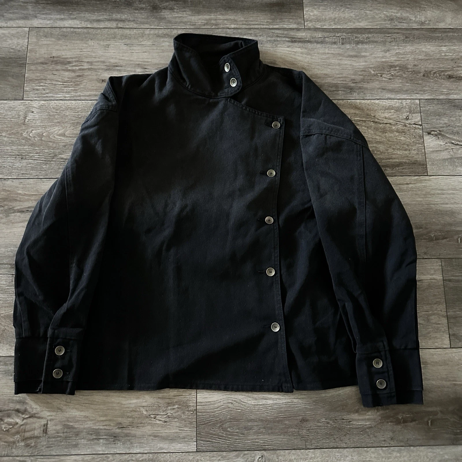 90s Style Vintage Denim Jacket - product detail image 1