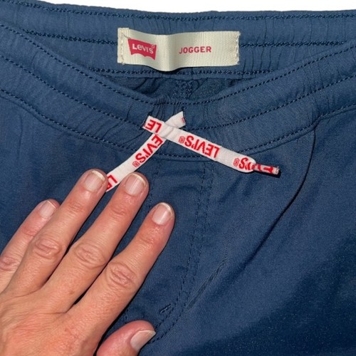 Levi’s Nylon Drawstring Stretch Joggers. Small. New- washed but never worn - Picture 5 of 6