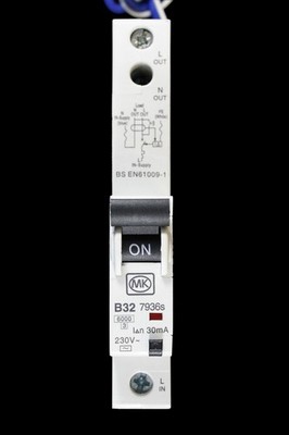 MK 32 AMP CURVE B 6kA 30mA RCBO TYP AC SENTRY 7936s