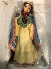 Walt Disney Classics Collection SNOW WHITE The Gift Of Friendship WDCC