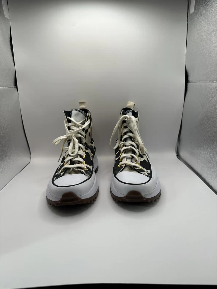 Zapatillas Converse Run Star Hike Hi para mujer talla 11 Estampado de vaca con plataforma de estrellas A03154C Foto 3 de 4