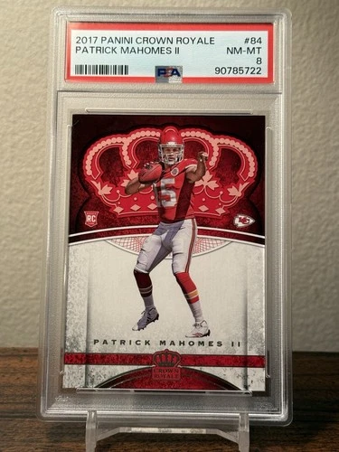 Patrick Mahomes 2017 Crown Royale #84 RC Rookie PSA 8 Kansas City Chiefs 📈