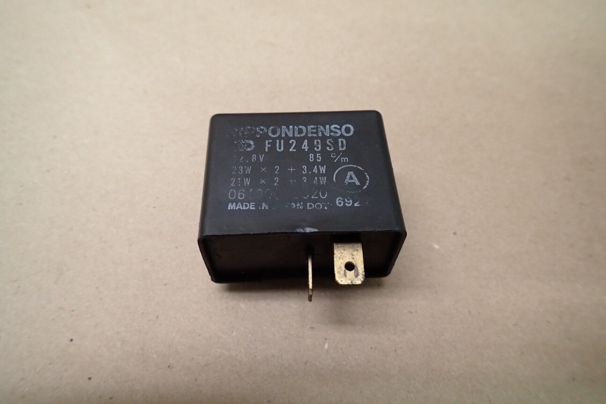 1981 SUZUKI GS450T DENSO FLASHER RELAY SENSOR | eBay