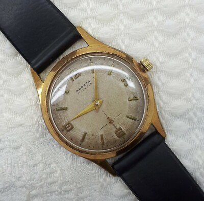 wrist watch second hand
