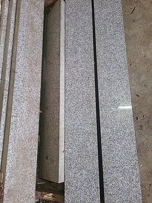 Granitsteine für Treppe 6x 150 x 0.35 3x 150 x 0.13 2x 125 x 0.13  Stärke  3 cm.