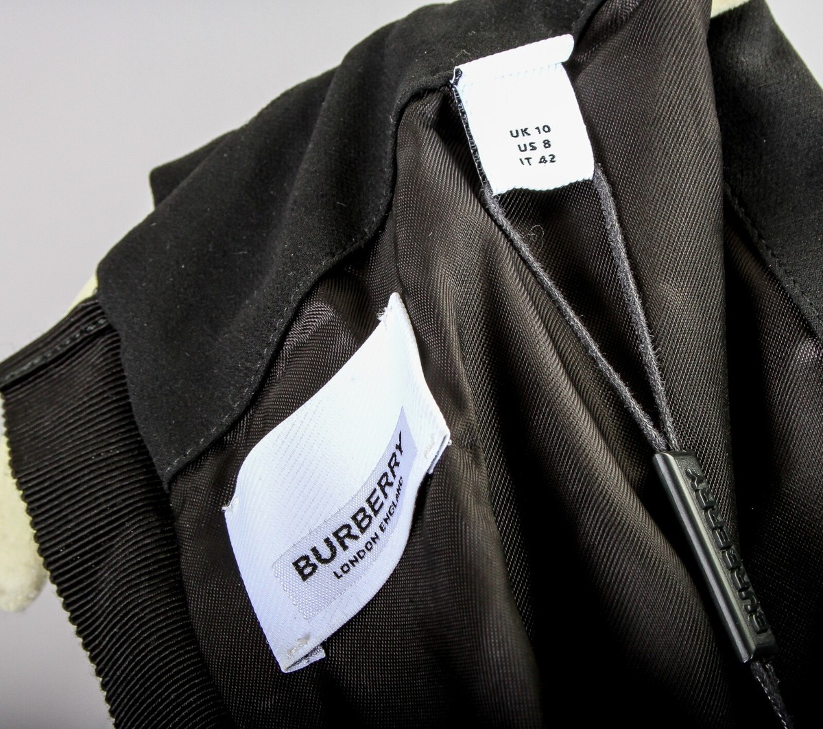 Burberry Black Sleeveless Women's Shift Dress Buttoned
