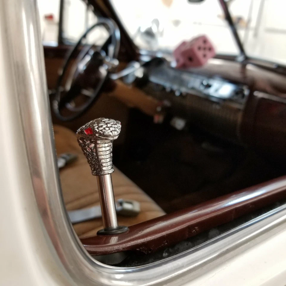 Kit de émbolo de cerradura de puerta de 4 piezas Cobra cromada con ojos rojos roadster deluxe malibu 32 Foto 2 de 4