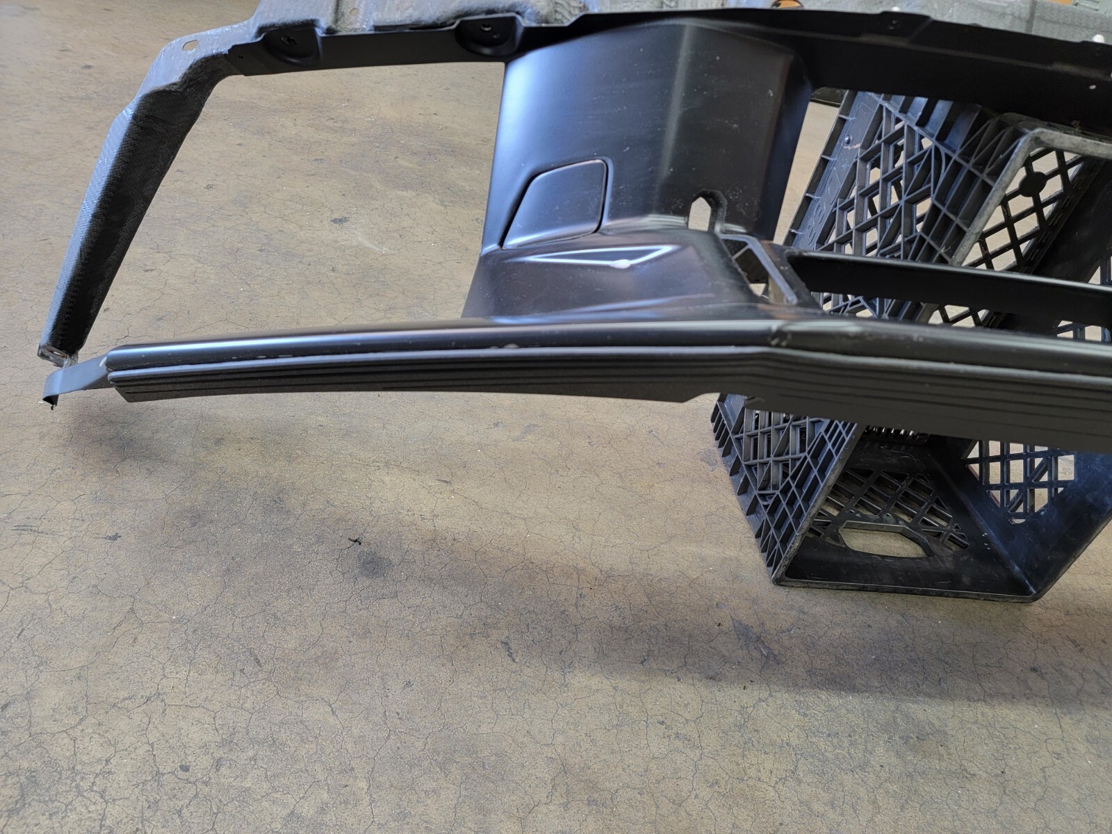 LAMBORGHINI HURACAN STO FRONT HOOD BONNET LOWER SPOILER LIP OEM 4T38070593FZ