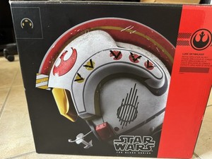 Star Wars The Black Luke Skywalker Helmet E5805  Used Once * Missing 1 Ear Pad *