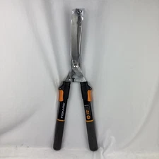 FISKARS Power-Lever Extendable Hedge Shears 25"-33" - Model 391690