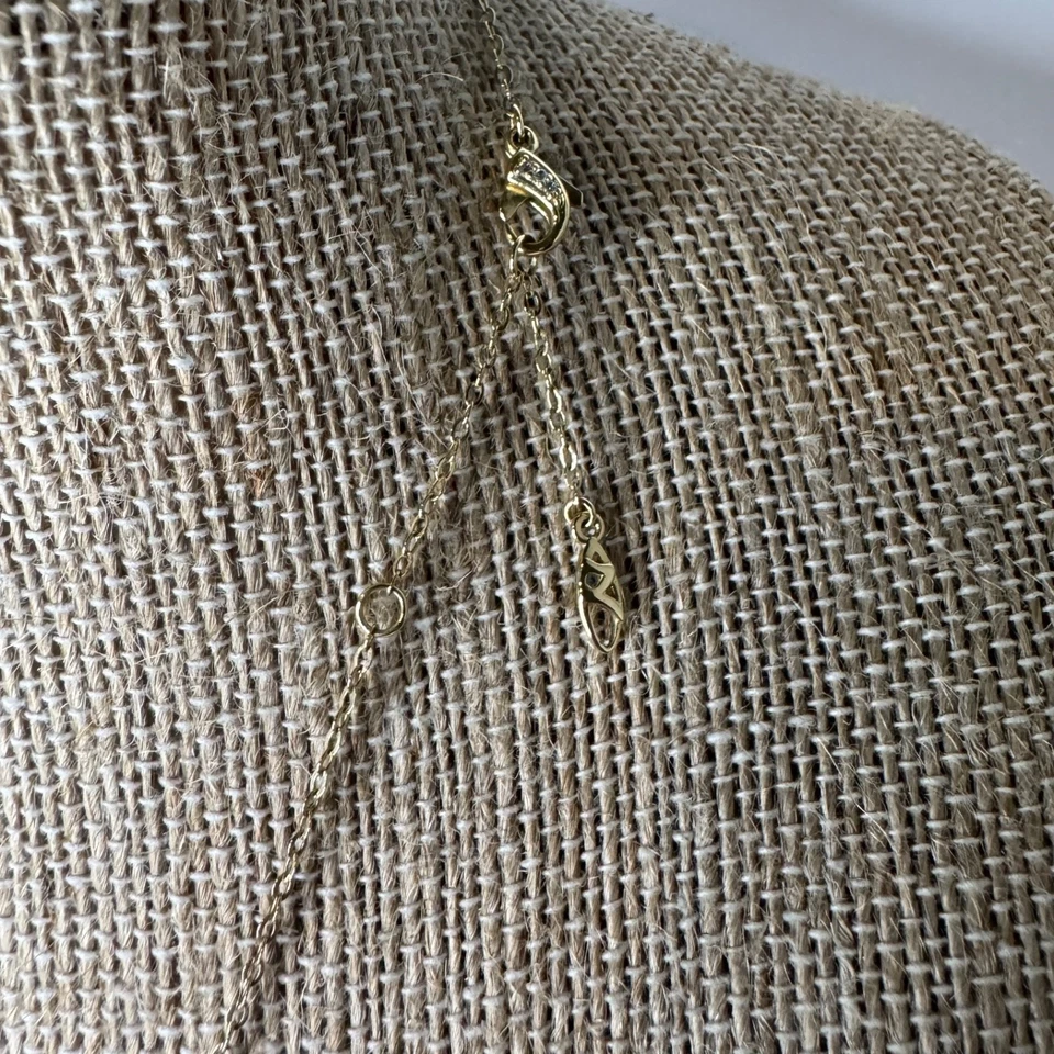 Collar colgante con llave Nadri circonita cúbica chapado en oro de 18 quilates de latón Foto 4 de 4