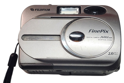 Fujifilm FinePix 2600 Zoom 3x Optical Zoom Portable Compact